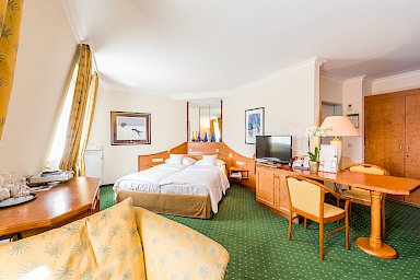 First Class Zimmer Hotel Freizeit In Gesamtansicht